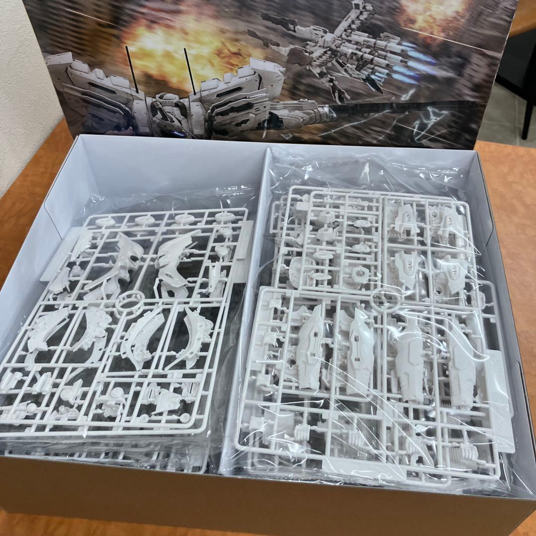 ロボット ARMOR CORE LINEARK WHITE-GLINT & V.O.B