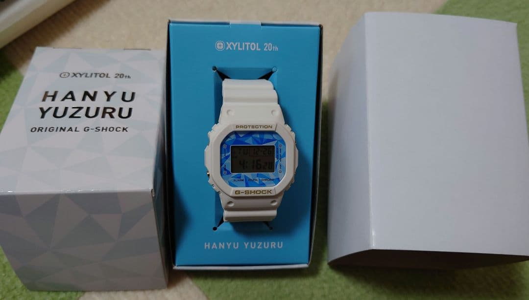 羽生結弦　G-SHOCK　Tシャツ　本　雑誌　DVD　写真集　新聞　ファイル