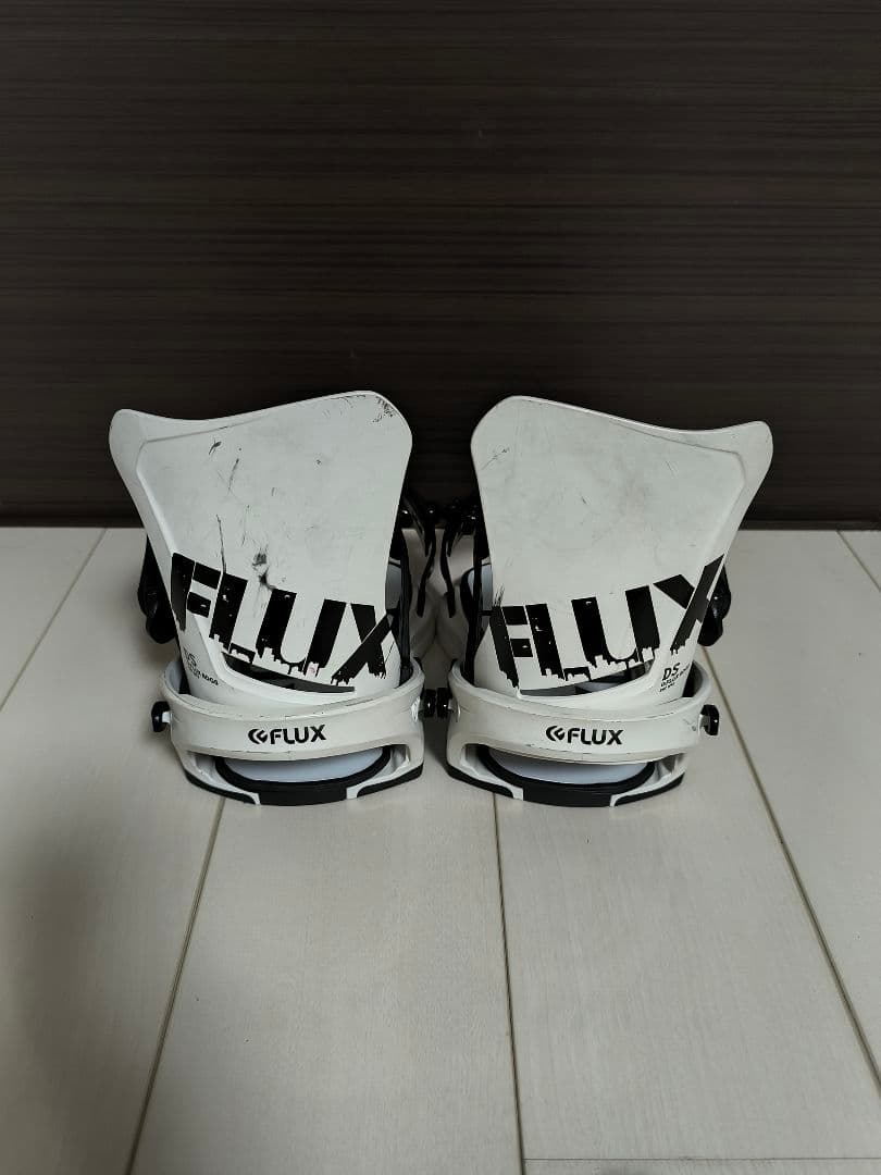 【箱・保証書付】FLUX DS 22-23モデル Mサイズ WHITE