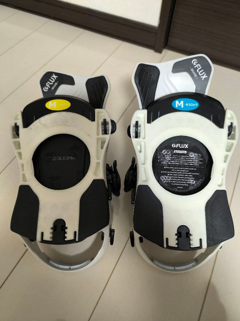 【箱・保証書付】FLUX DS 22-23モデル Mサイズ WHITE