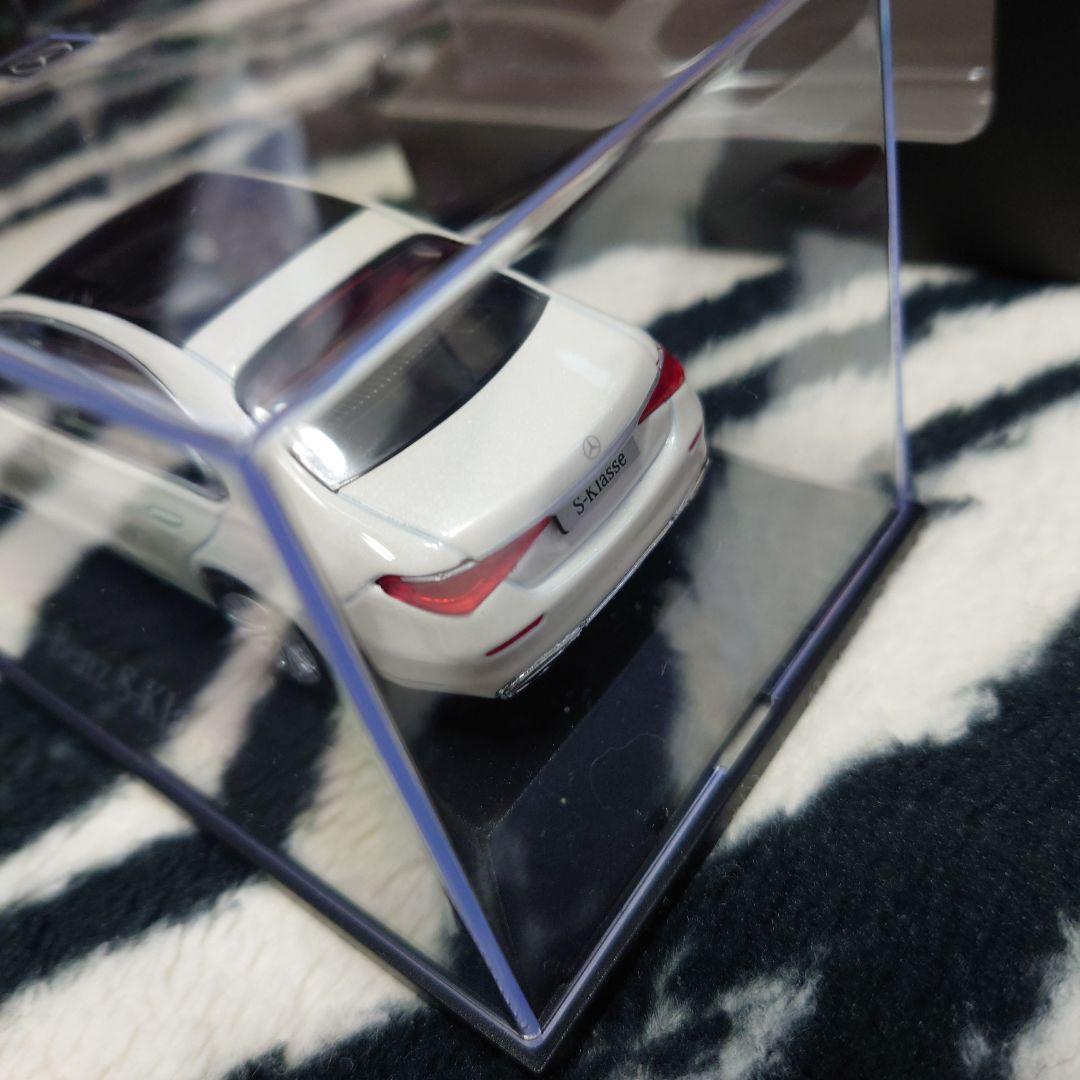 【新品】最新　メルセデスSクラス　ミニカー