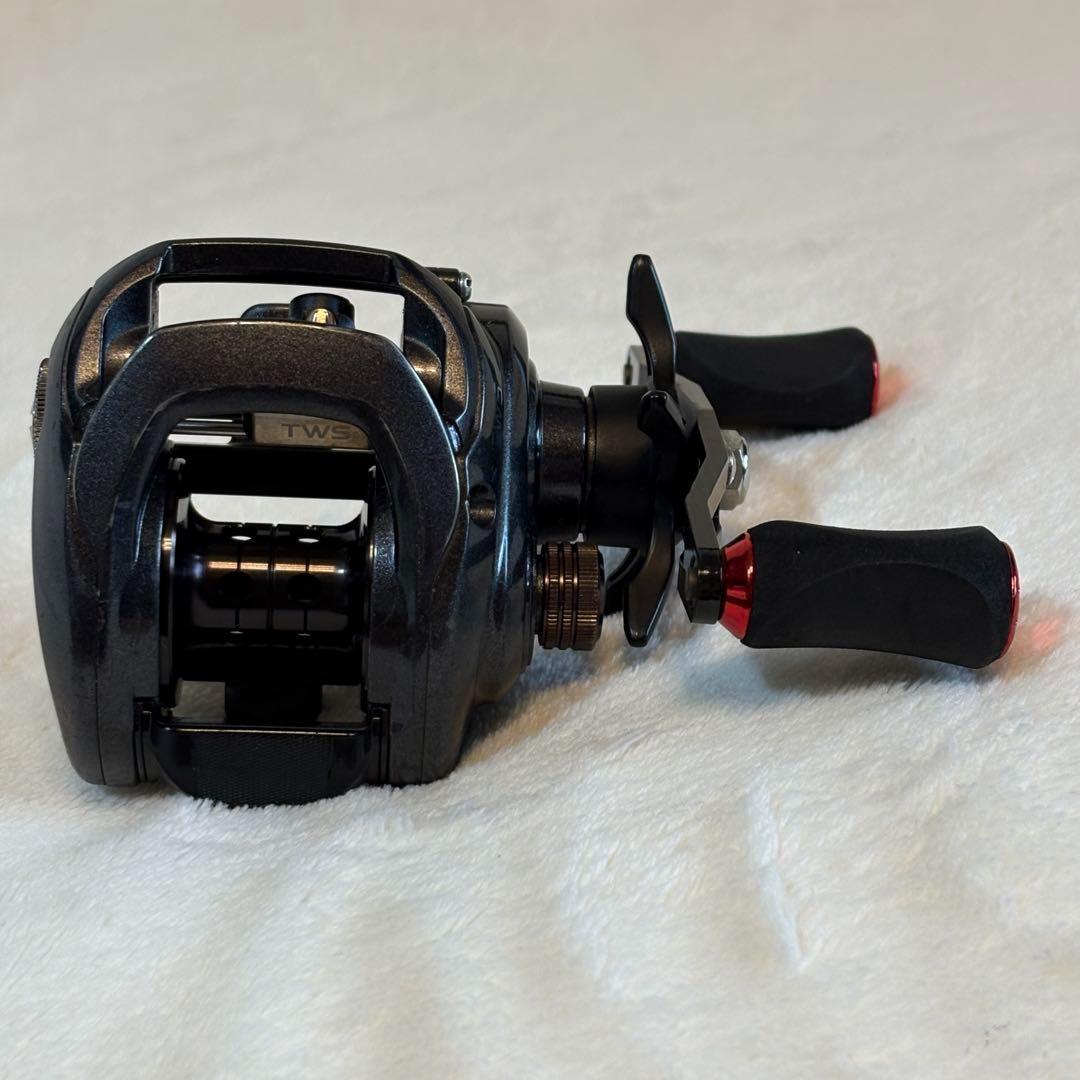 US ダイワ タトゥーラ TWS 100H 6.3 ベイト リール 右巻