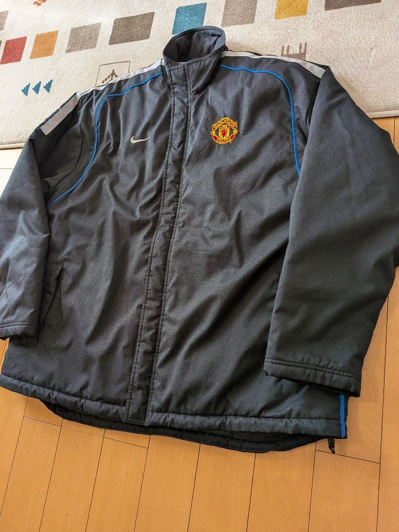 02/03NIKEマンチェスターユナイテッドハーフベンチコート