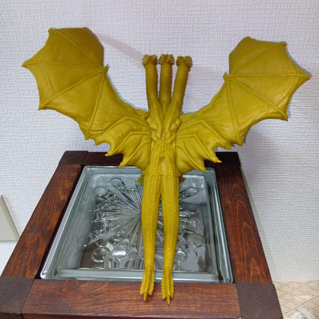 ゴジラ・キングギドラ フィギュア・リキュール激辛３点セット新品