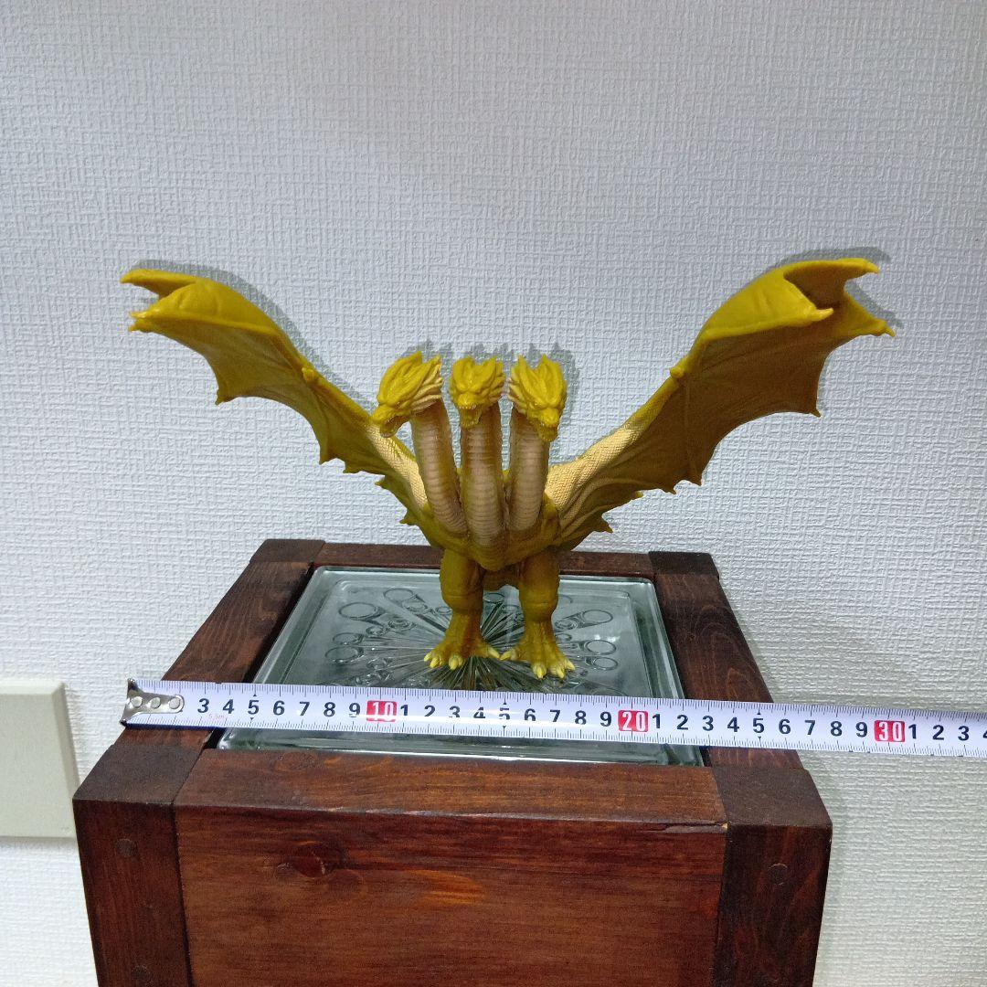 ゴジラ・キングギドラ フィギュア・リキュール激辛３点セット新品