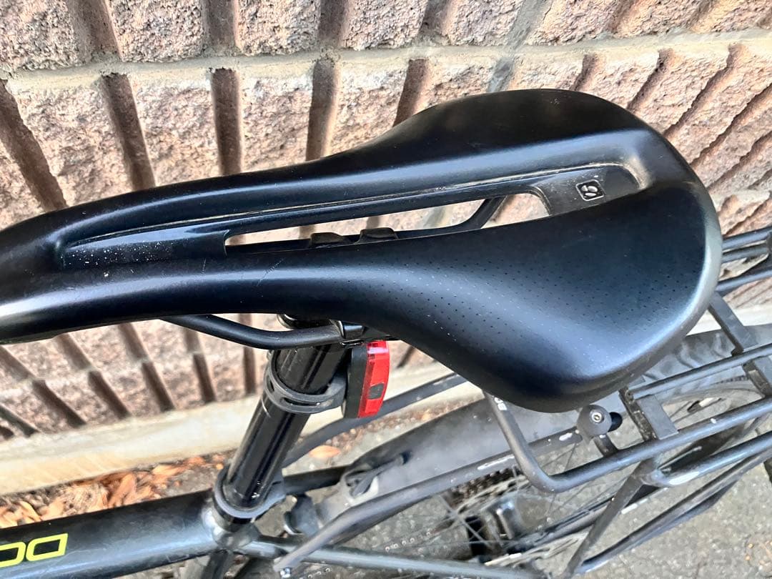 TREK 「トレック」 DOMANE AL3 DISK 2021 ロード　52