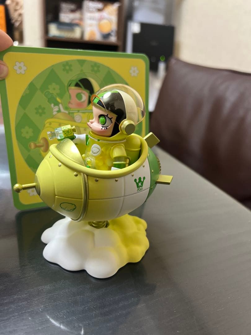 フィリピン限定‼️Space Molly Blooming フィギュア