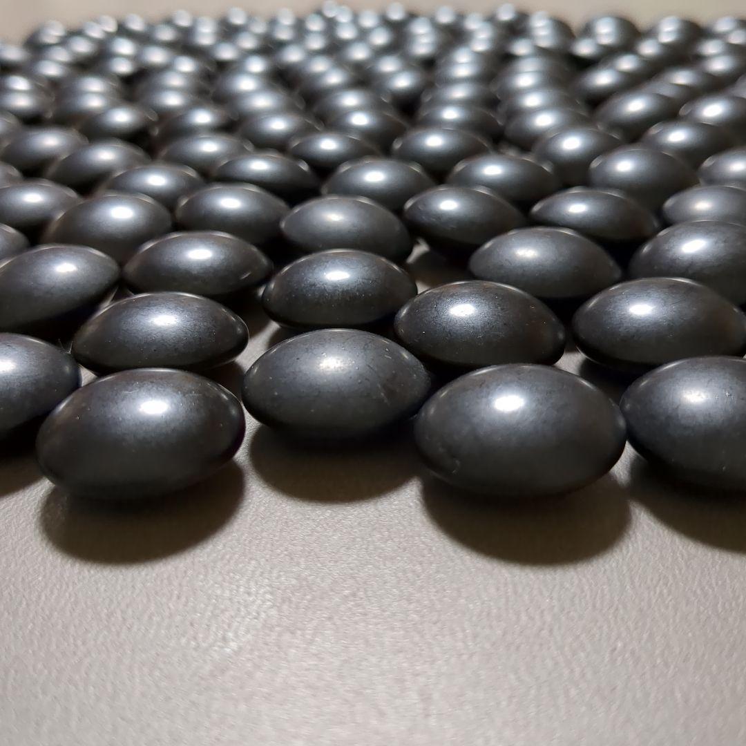 天然本蛤雪印38号・那智黒　高級碁石　碁笥付き　桐箱入り