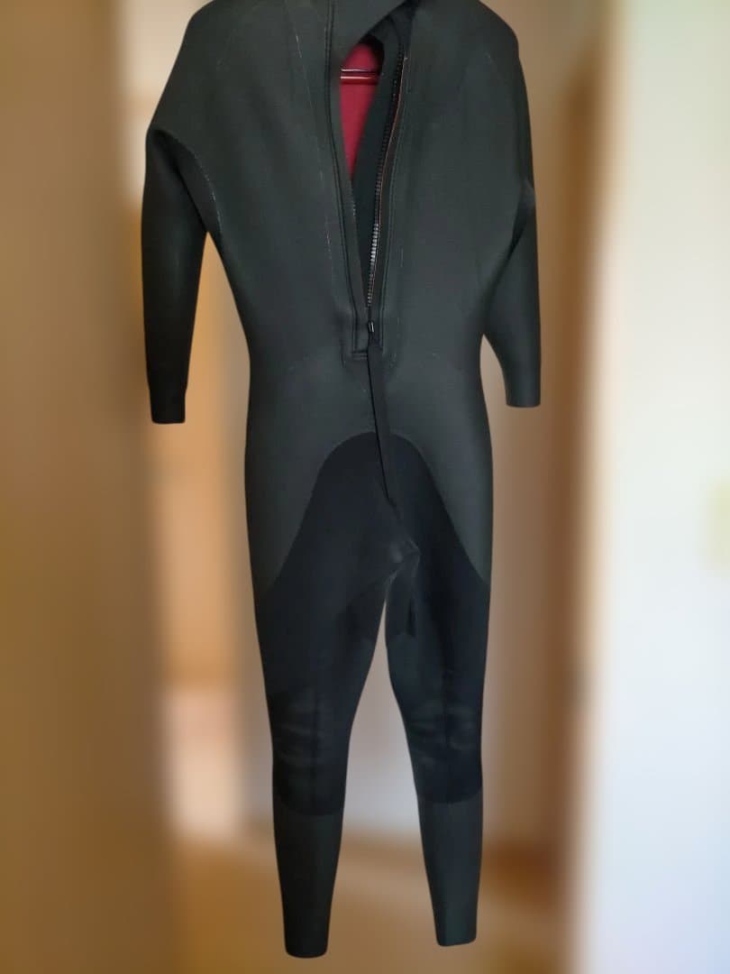 使用10回以内　Mellow メロー ウエットスーツ　セミドライ 5x3ミリ