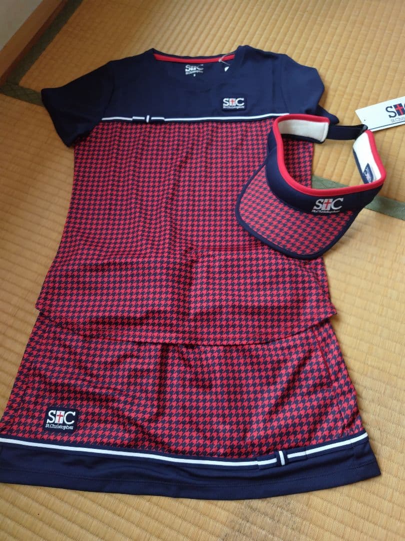 SHC スポーツウェア セット（トップス、スコート、サンバイザー） 赤/ネイビー