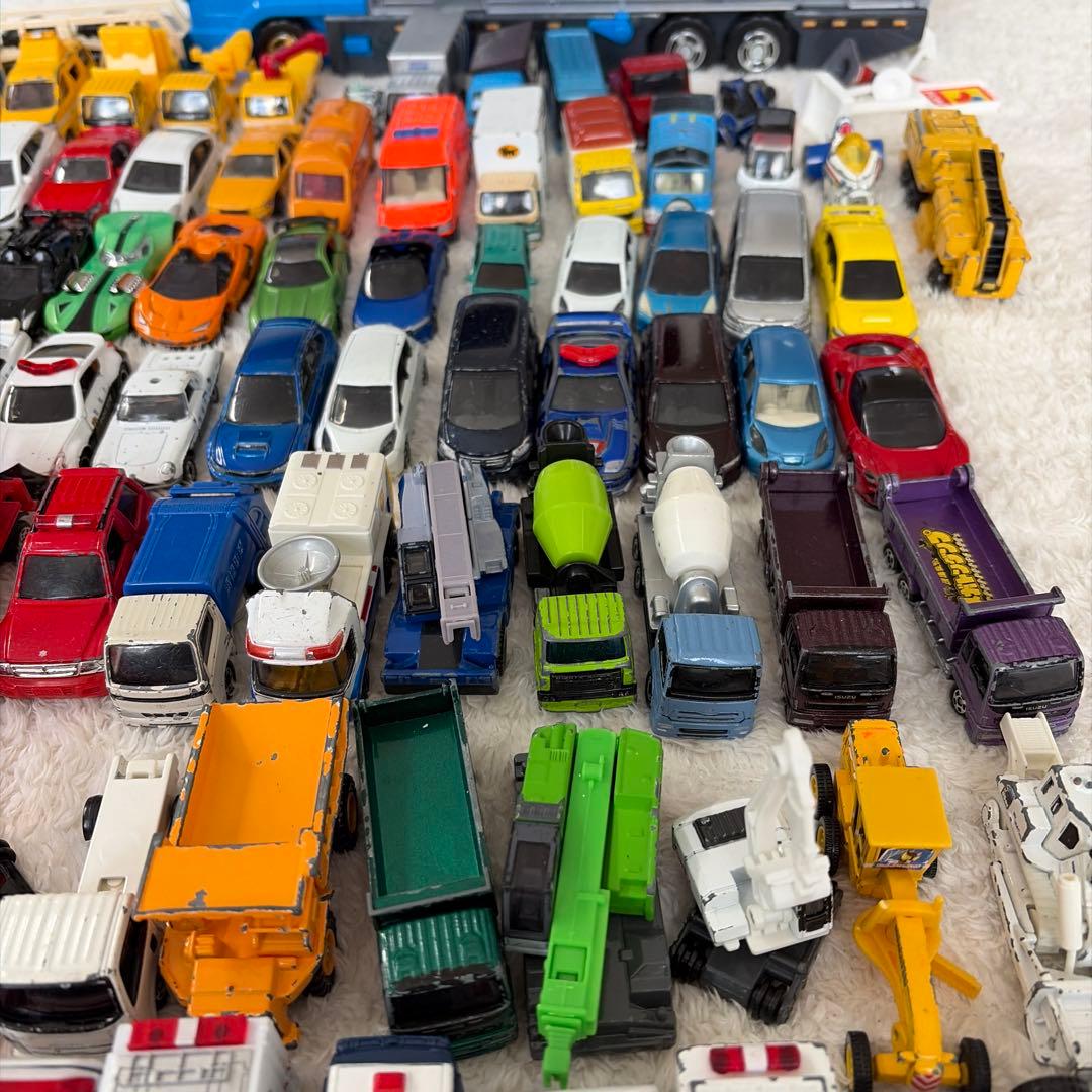 トミカと収納トラックセット