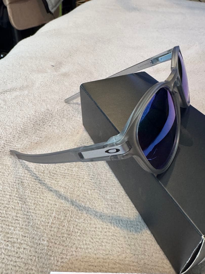 オークリー　サングラス　LATCH 009349 新品未使用
