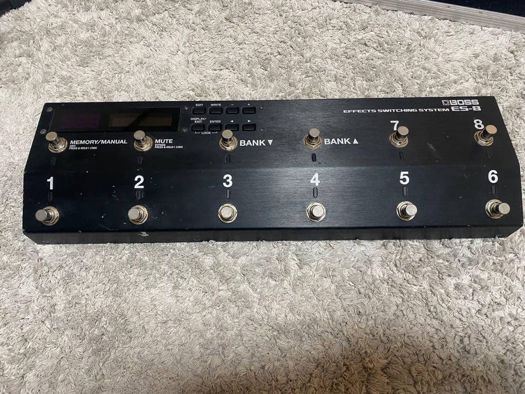 BOSS ES-8 スイッチャー