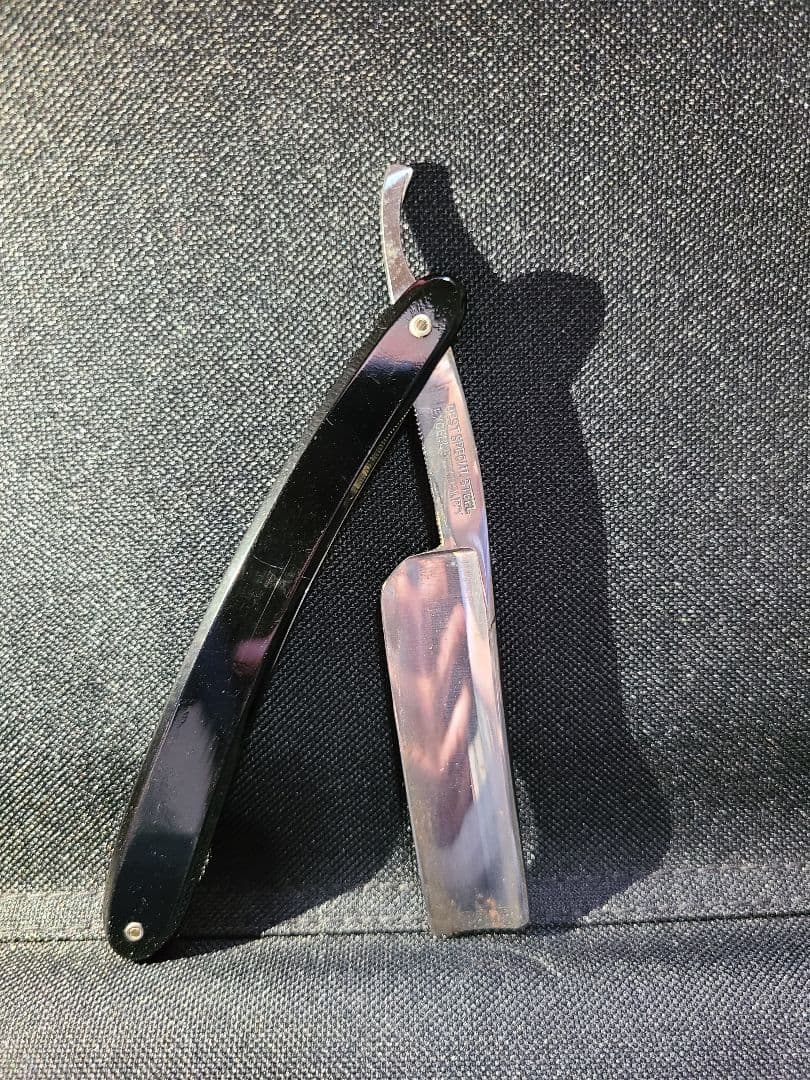 プロ理容師用剃刀　旧型　アンティーク