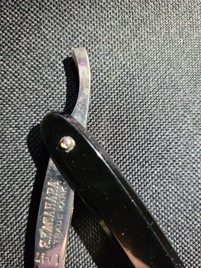 プロ理容師用剃刀　旧型　アンティーク