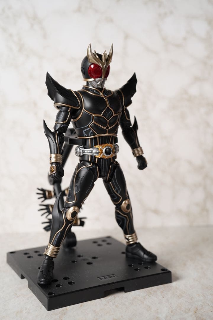 【塗装済完成品】　Blokees 仮面ライダークウガ　アルティメットフォーム