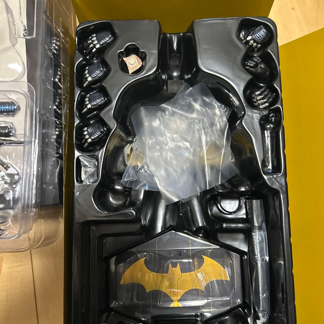 ホットトイズ 『バットマン：アーカム・ナイト』（プレステージ・スーツ版）