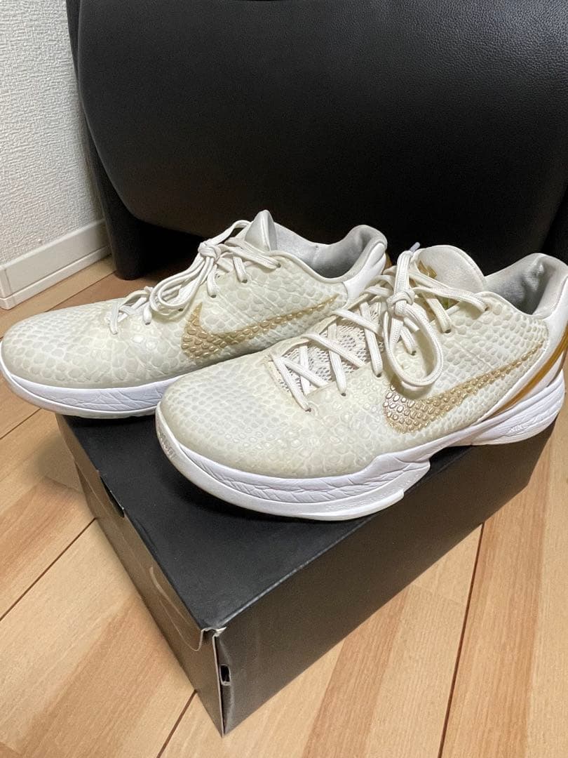 シューズ(男性用) Kobe 6 PROTRO BHM white/gold