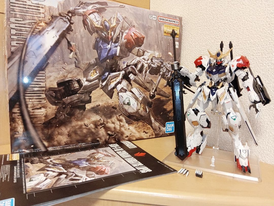 MGバルバトスルプス　全塗装完成品　アクションベース８付き