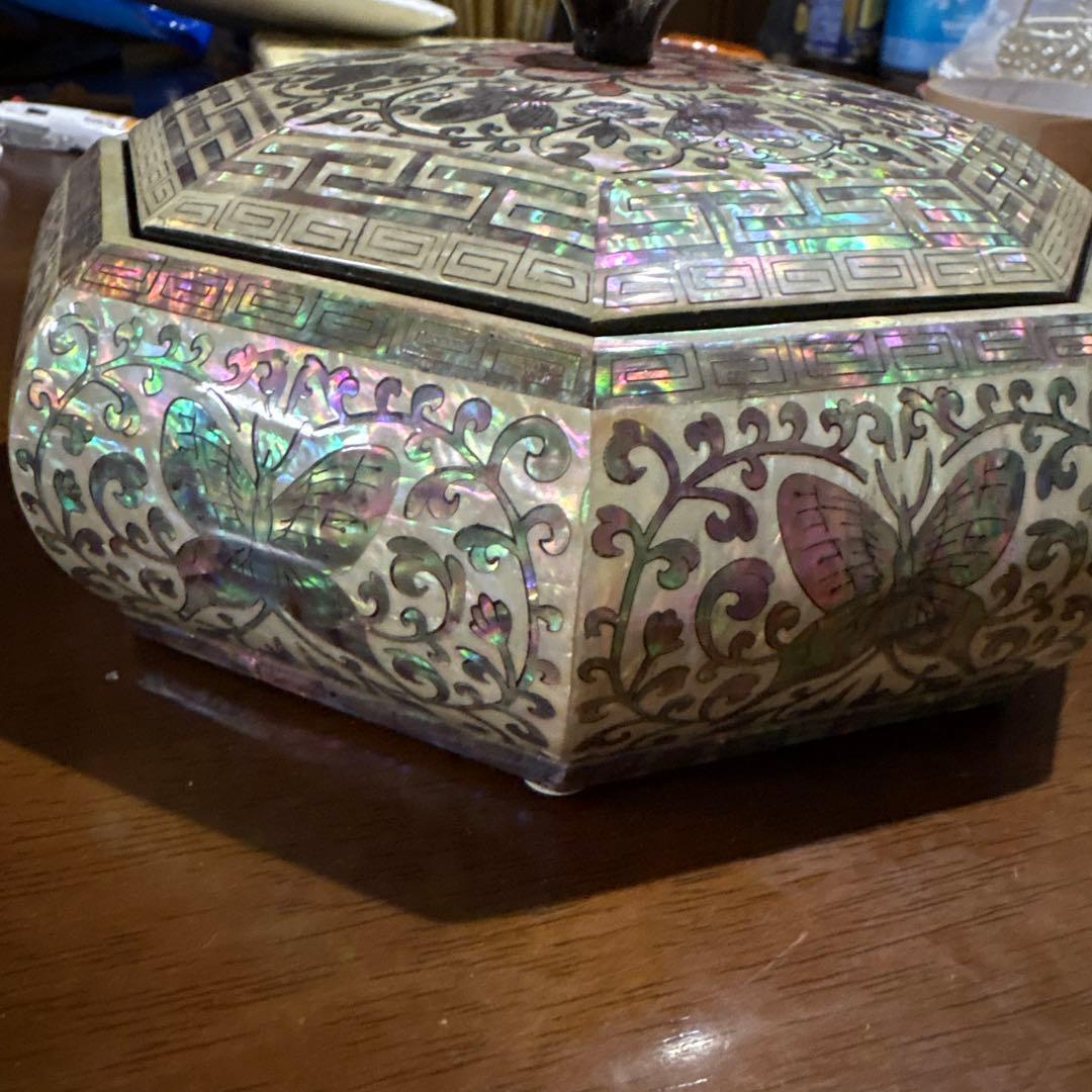 韓国螺鈿工芸品八角形菓子入れ