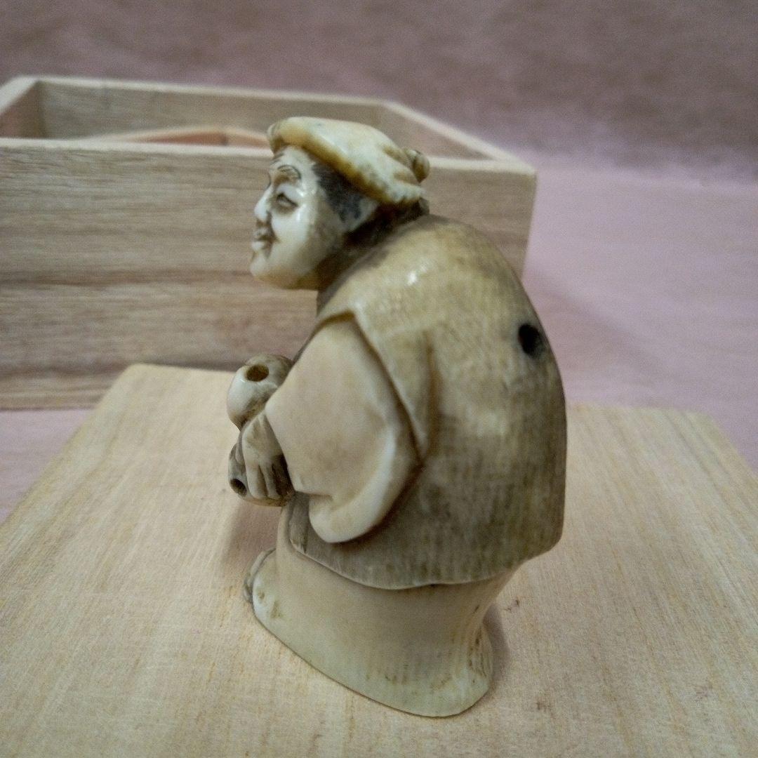 根付　極上天然素材　細密細工美術品