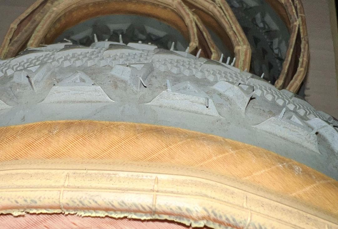 ULTRADYNAMICO ウルトラダイナミコ 700c×42.??