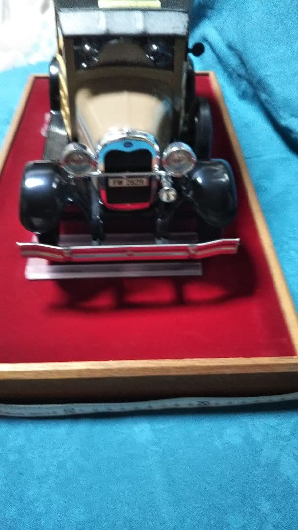 ‼️アメリカタコス社特級バーボンウイスキー、クラシックカーコレクションボトル新車