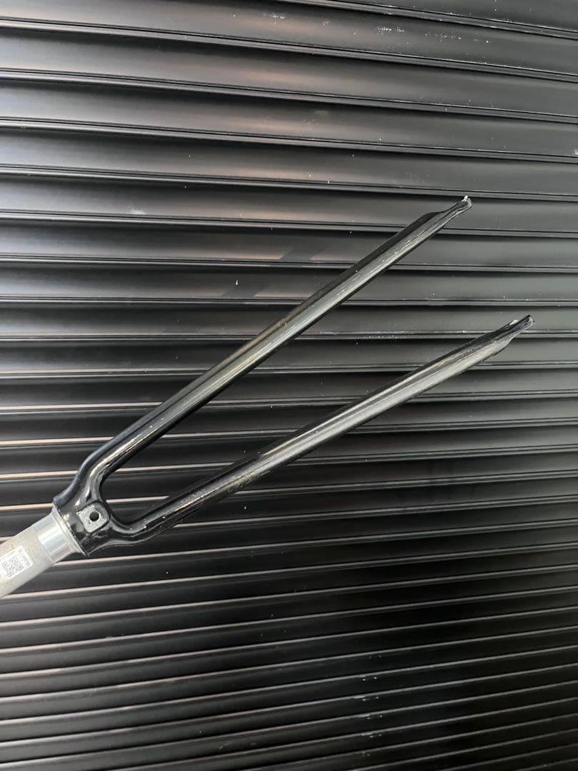 ピストフロントフォーク