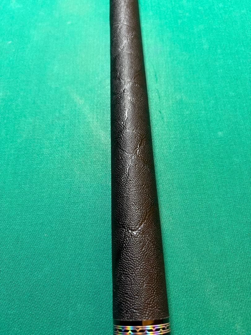 ビリヤードキュー「プレデターではない」