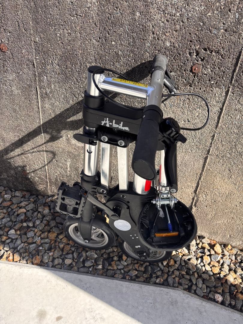 A-bike city 約8㌅タイヤ ノーパンクタイヤ 超軽量（約7.3kg）