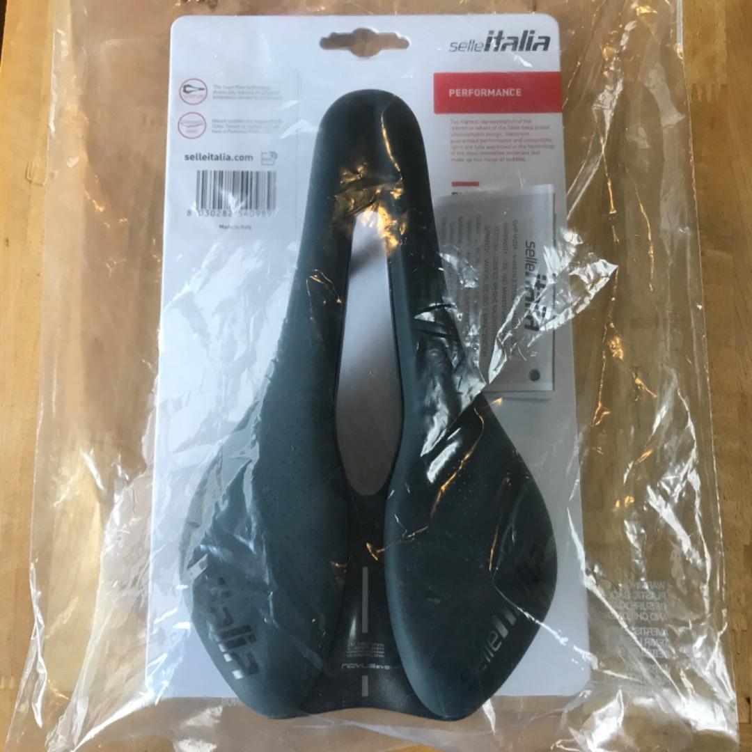 NOVUS BOOST EVO GRAVEL TM SUPERFLOW ブルー