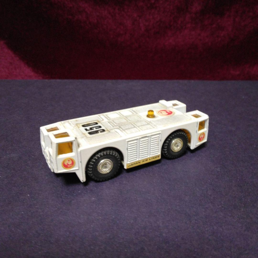 日本航空ジャンボけん引車