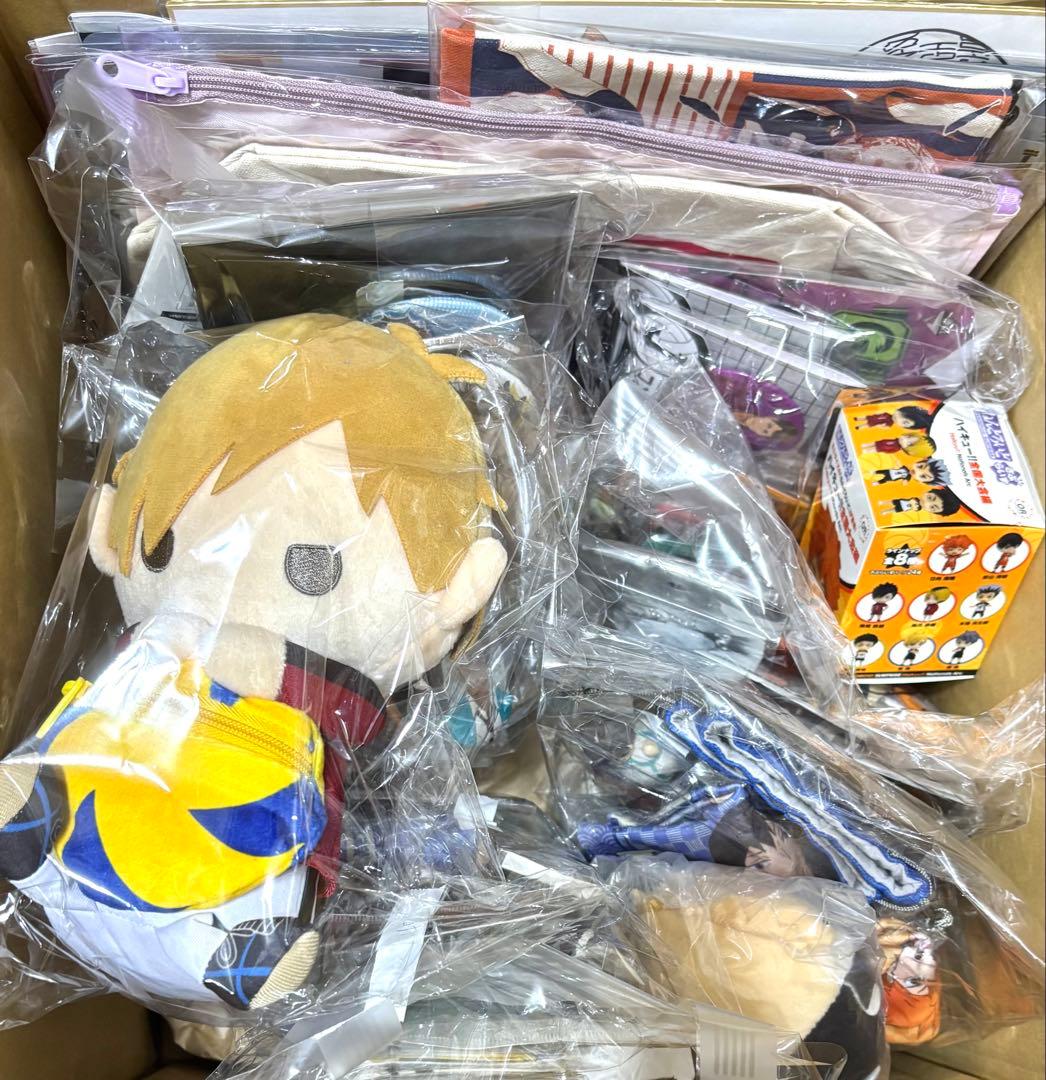 ハイキュー　約200点　グッズまとめ売り　缶バッジ　アクリルスタンド