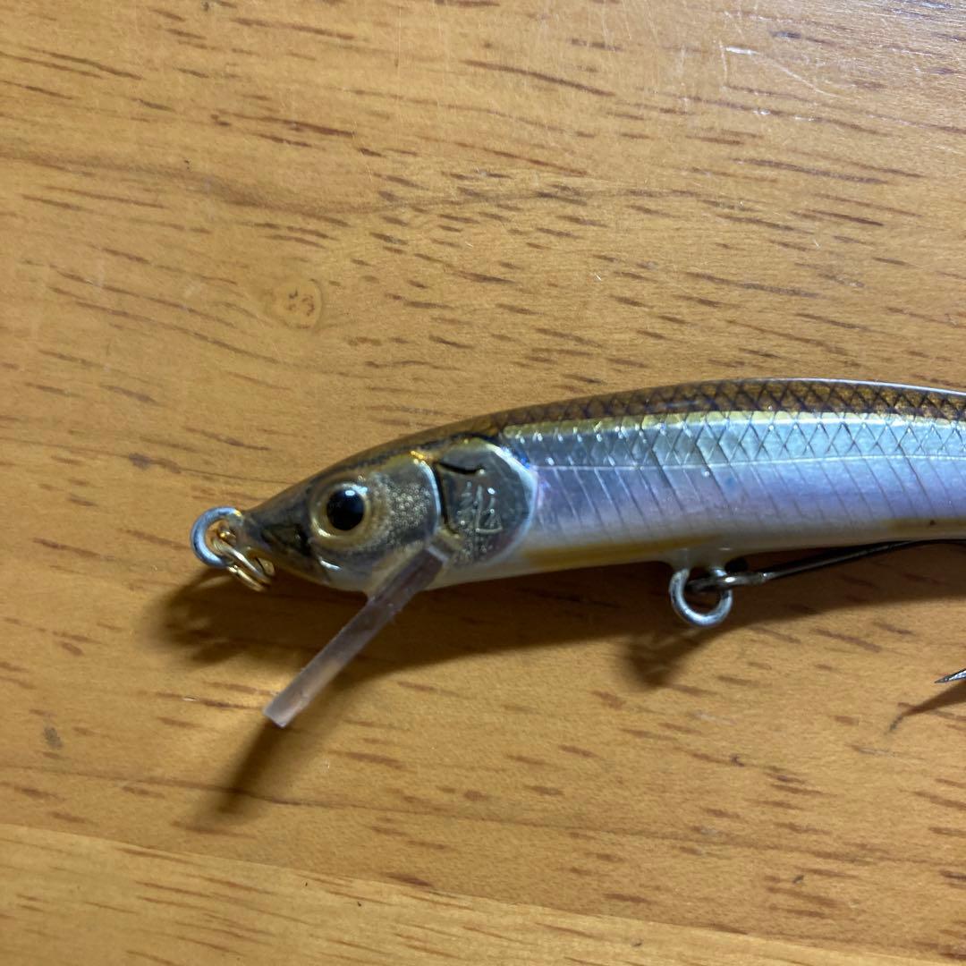 渓流でもウッドベイトミノー。