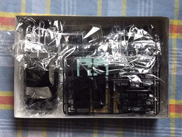 絶版 アオシマ 1/24 ギャルソン・エクスクルーシブ UZS141 マジェスタ