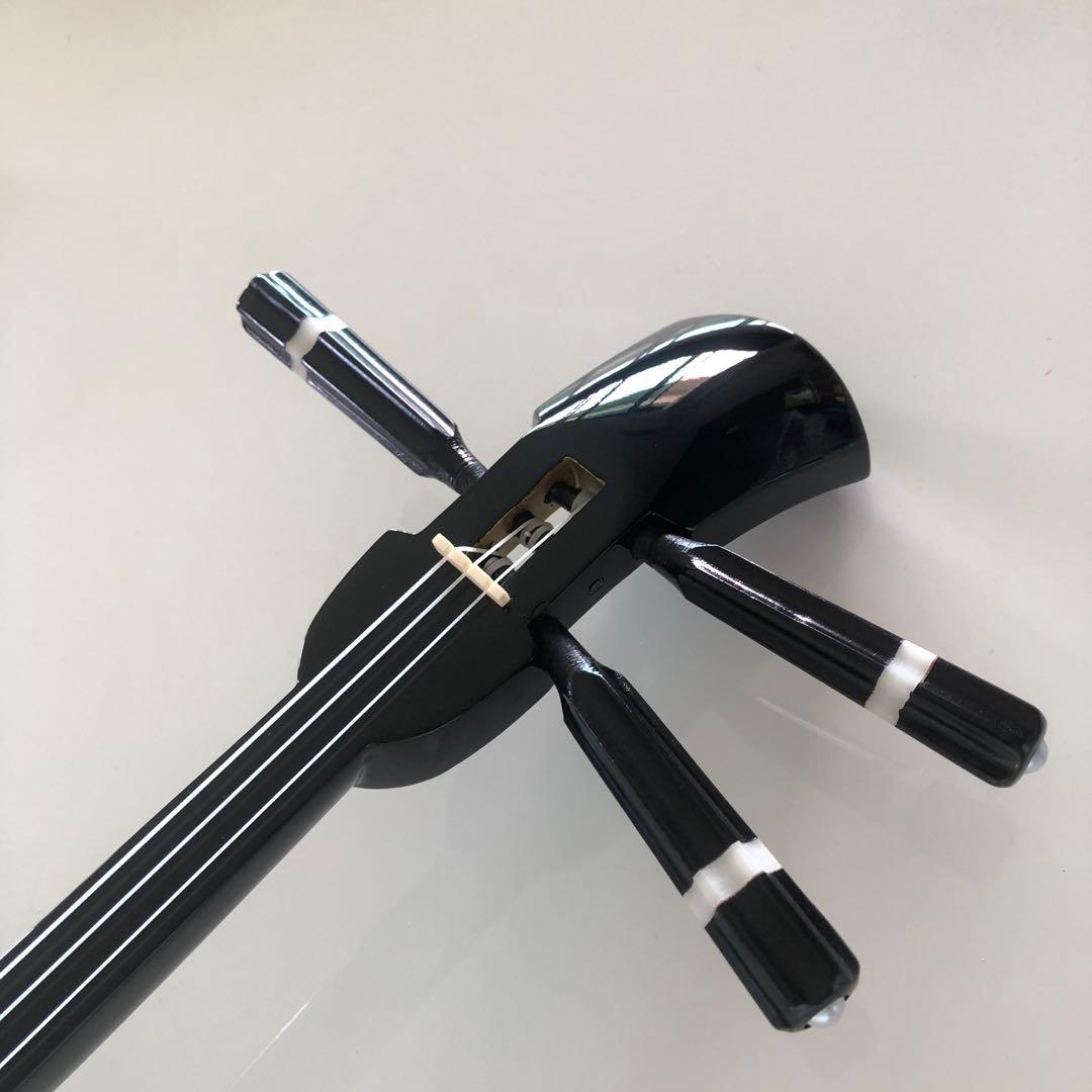 お値下げしました！新品　チューナー付きミニ三線