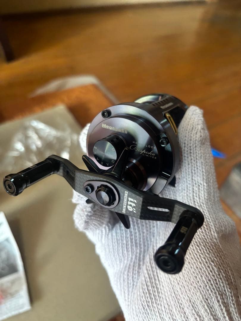 メガバス　モノブロック　レーシングコンディション　右　新品未使用