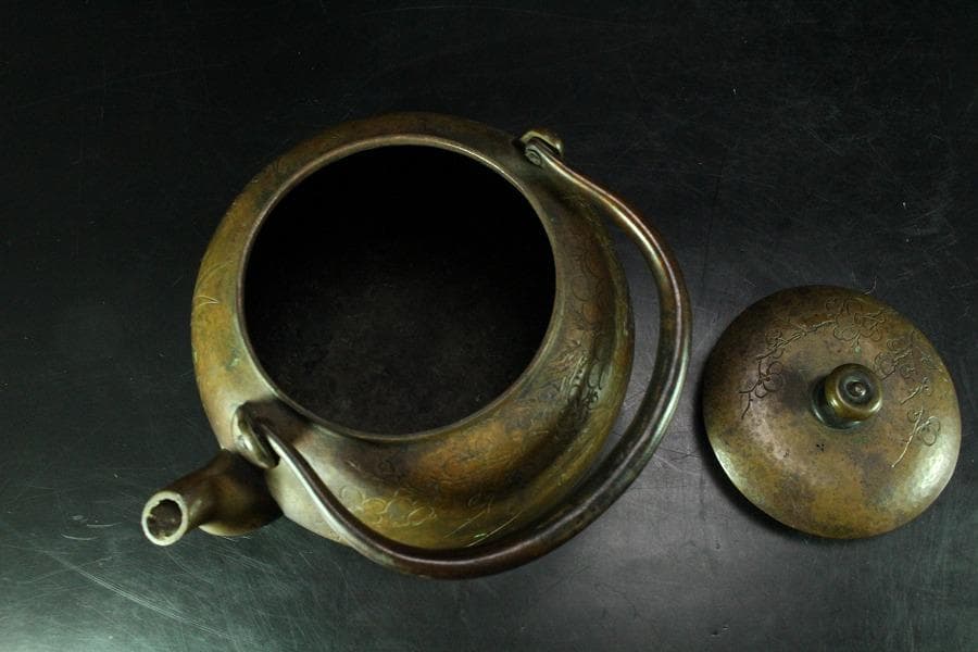 煎茶 銅 刻 梅紋 五郎三郎 在銘 銅瓶 時代物(K-LC756)