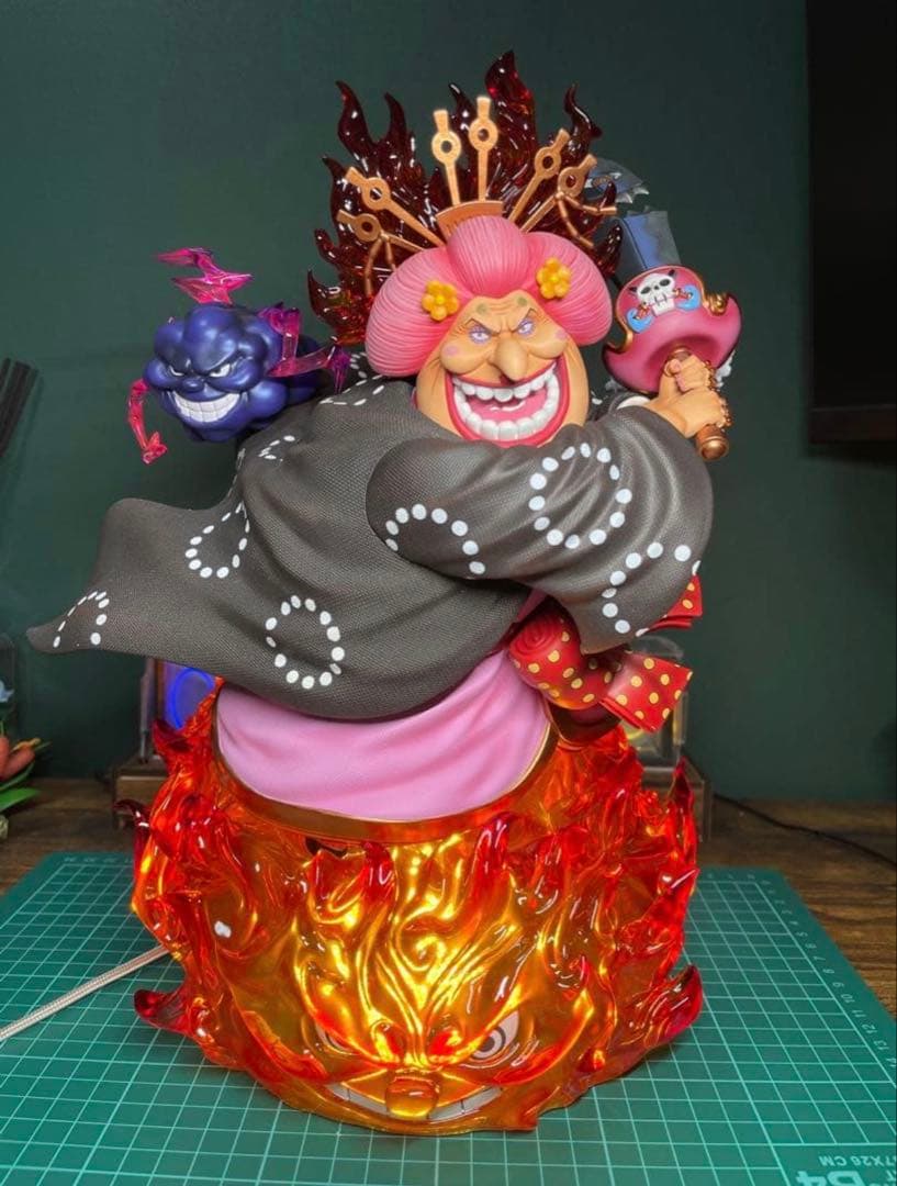 ONE PIECE ビッグマム フィギュア