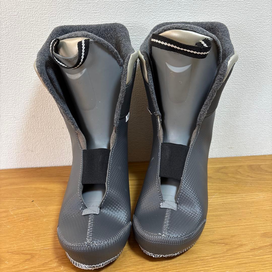 比較的綺麗　23年モデル　ゲン（GEN） スキーブーツ 27-27.5cm