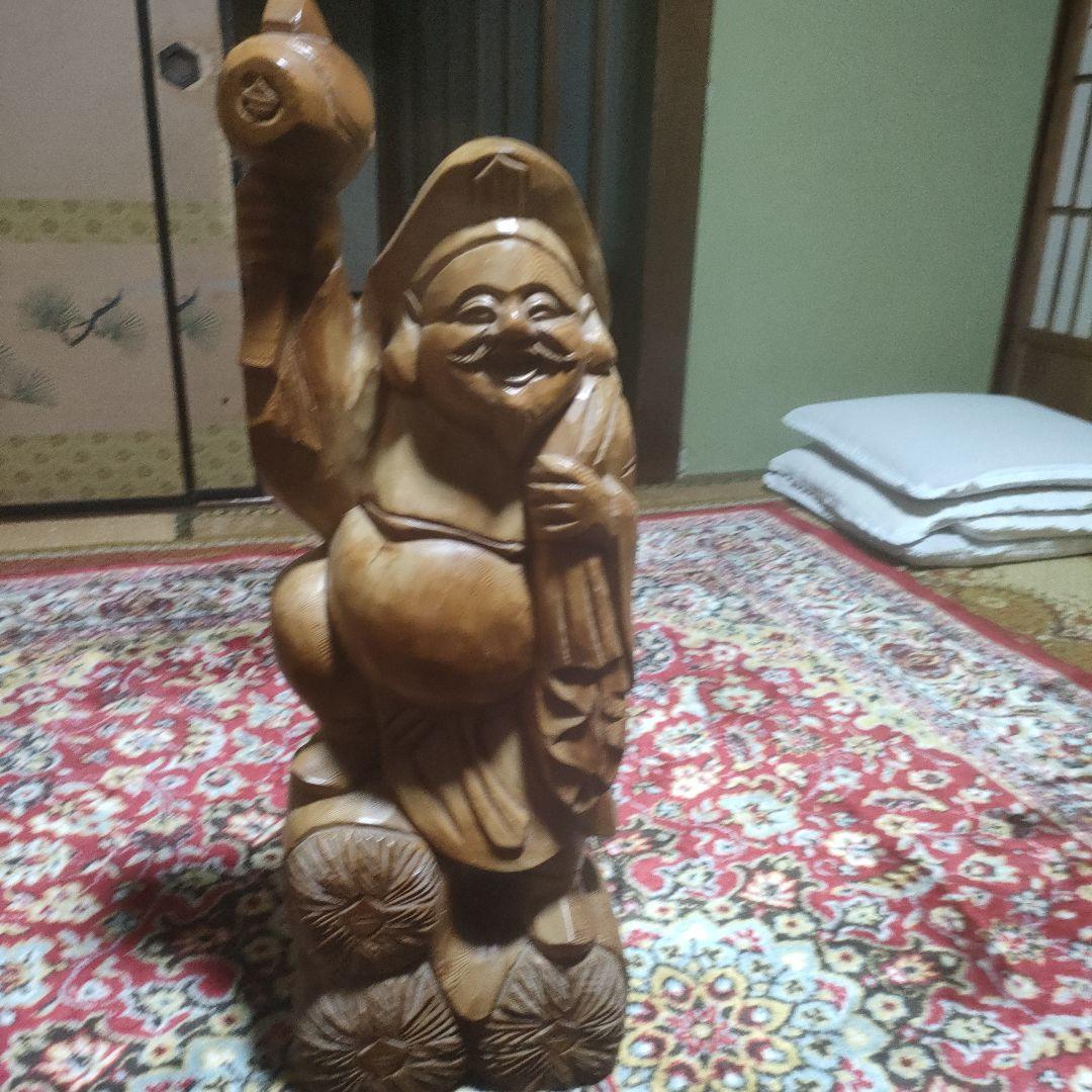 一刀彫の布袋の置物