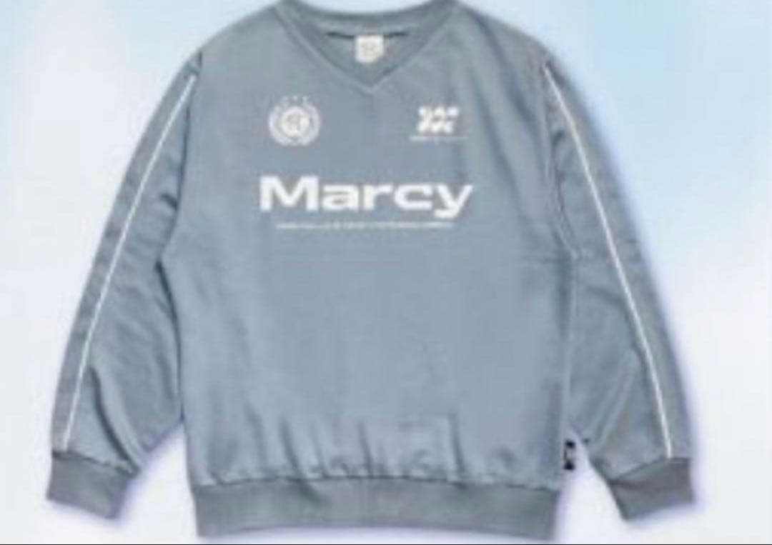 マルシィVネック長袖トレーナー 横浜アリーナライブ