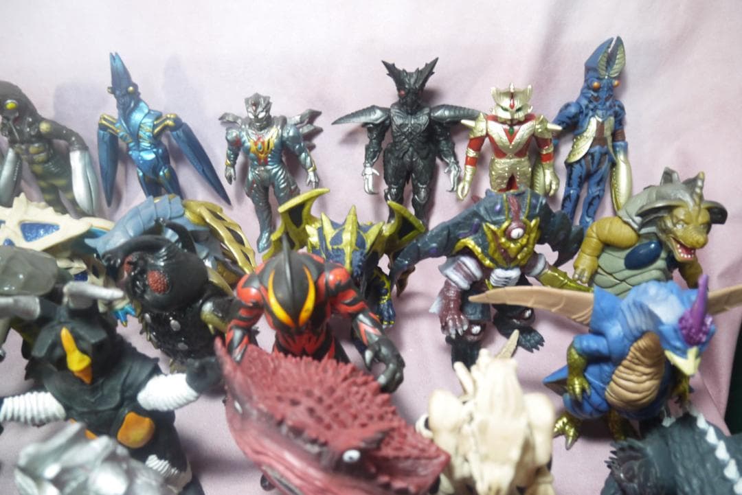 ウルトラ怪獣シリーズ　怪獣ソフビ　80体セット