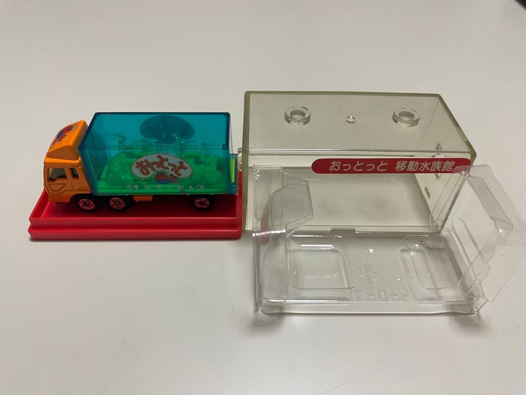 トミカ　珍しい食玩商品です！　4種類セット