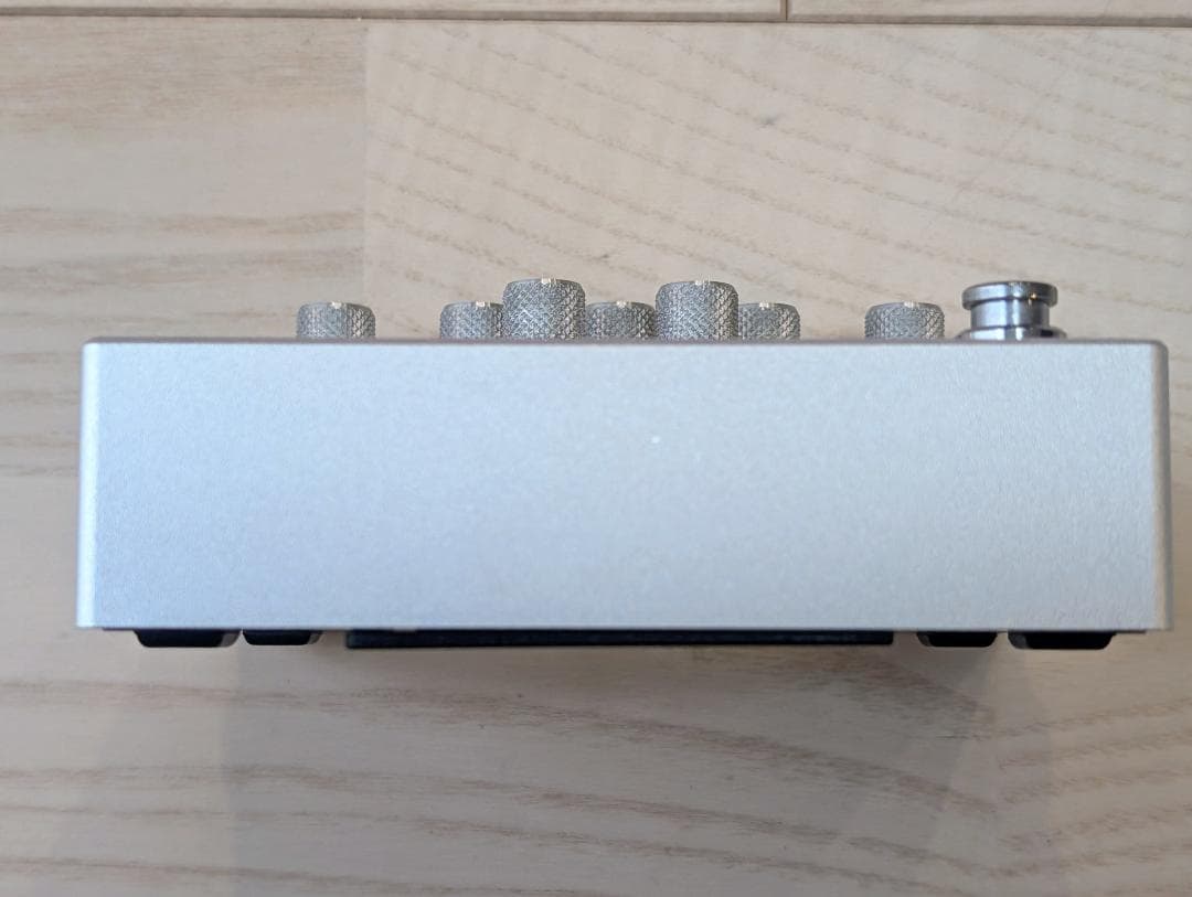 TECH21 BASS D DI V2 30周年記念限定モデル