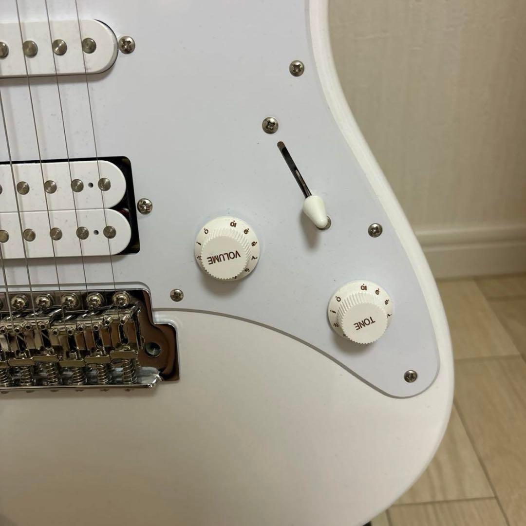 エレキギター　ホワイト