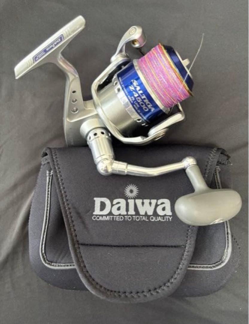 DAIWA SALTIGA Z4500 リール 専用ケース付き