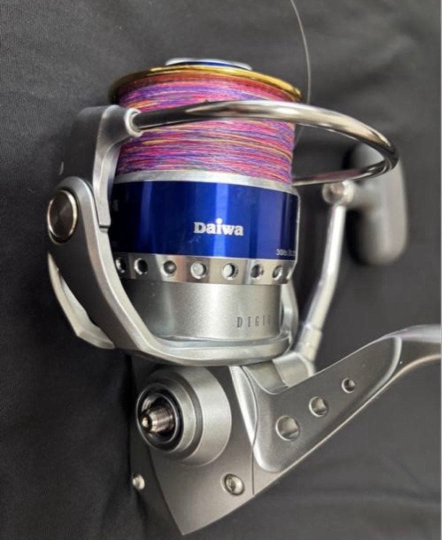 DAIWA SALTIGA Z4500 リール 専用ケース付き