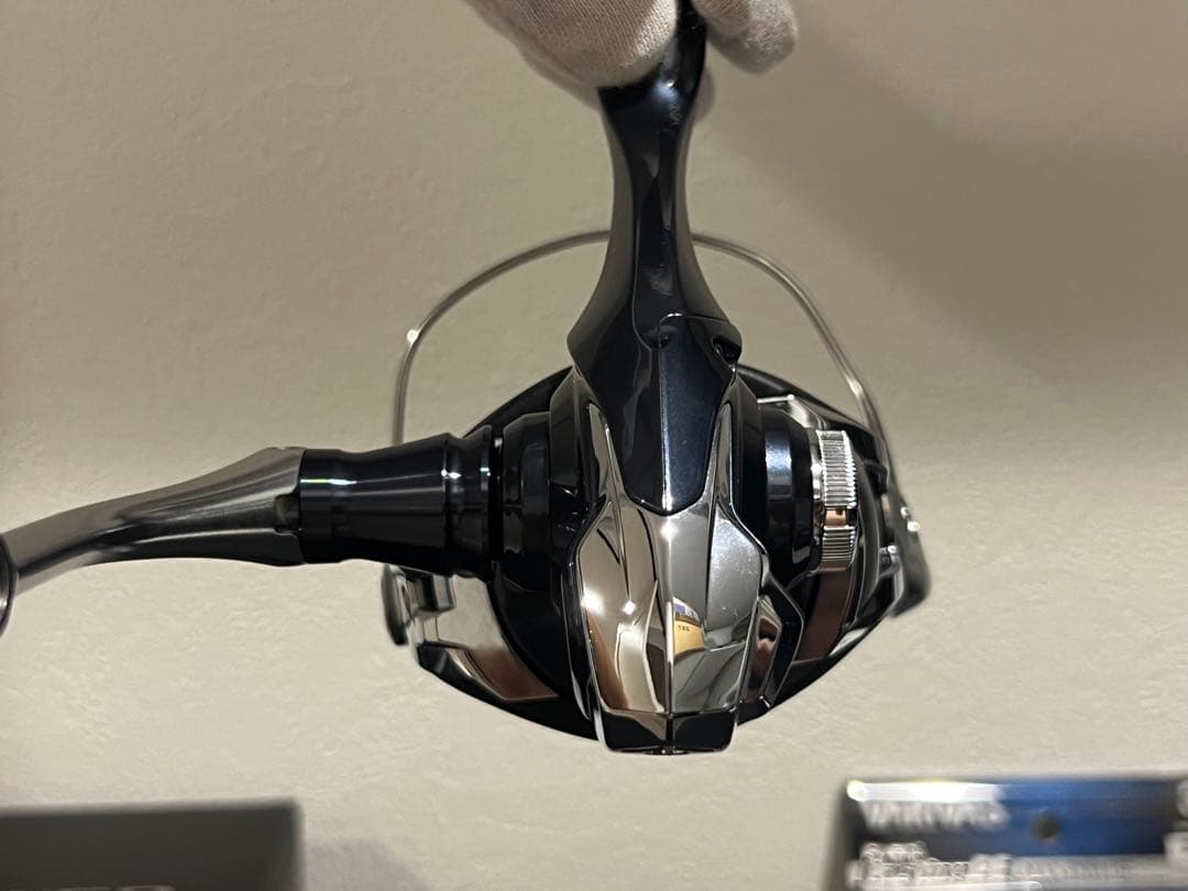 【美品】シマノ　２１ツインパワーＳＷ６０００HG 替スプール、新品ライン付き