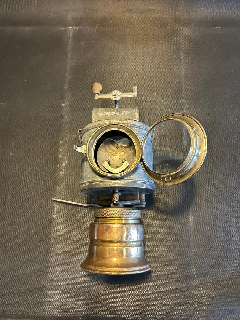 カーバイトランプ実機 磯村産業 みつびし信号燈